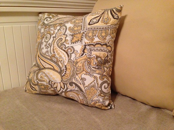 oar curtains and dog bed pillows 038