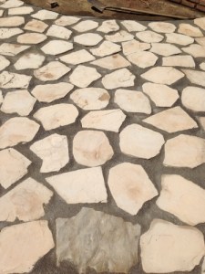 large-joint-gator-dust-with-canyon-oak-faux-flagstone-patio.jpg